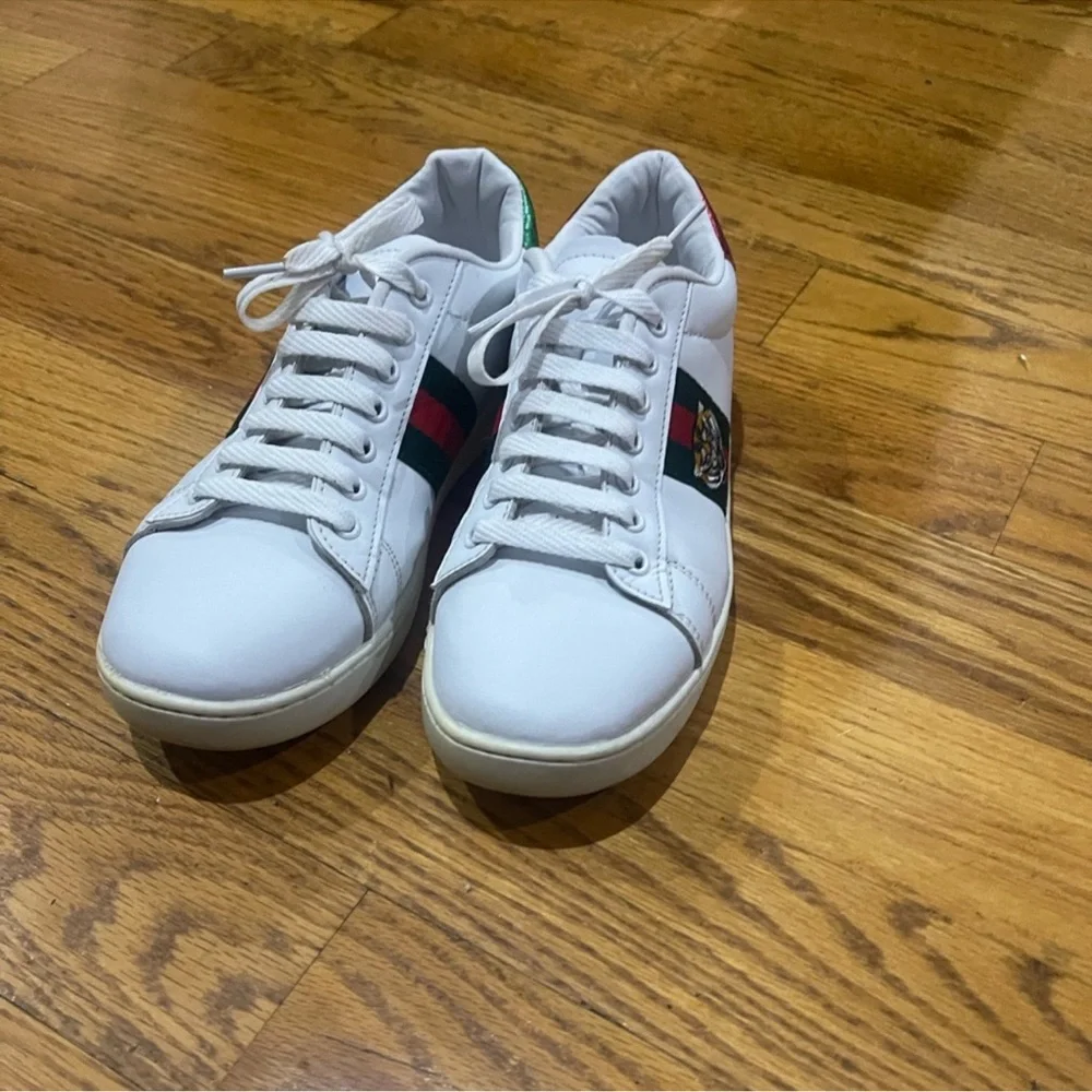 Gucci White Leather Sneakers with Green & Red Stripe and Gold Tiger Patch Sz 7.5 - Picture 15 of 16